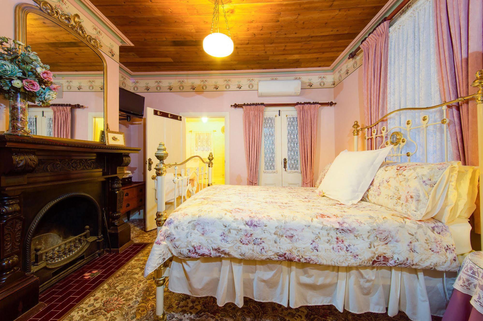 Barnsley House Bed And Breakfast Beechworth Exterior foto