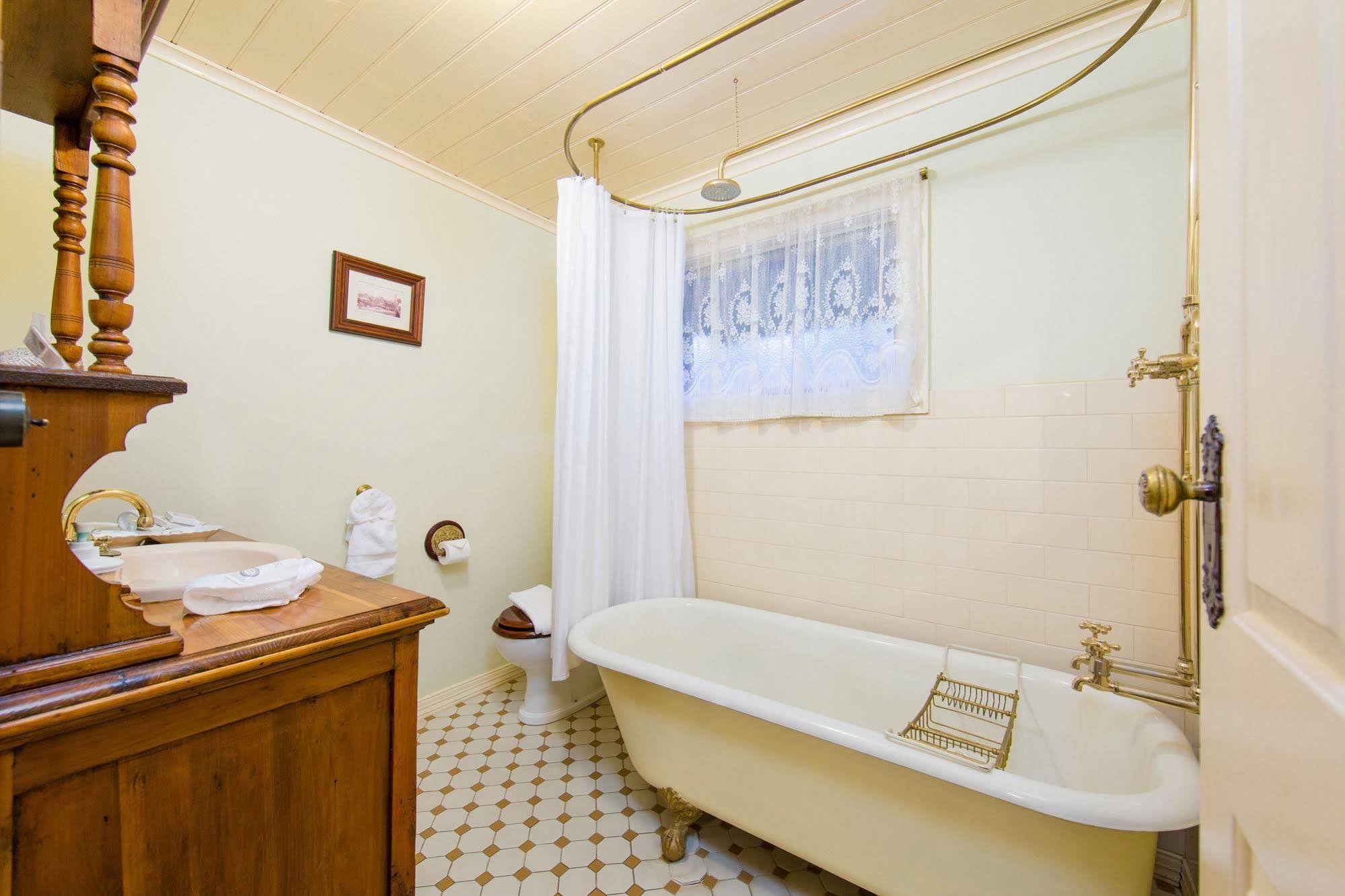 Barnsley House Bed And Breakfast Beechworth Exterior foto